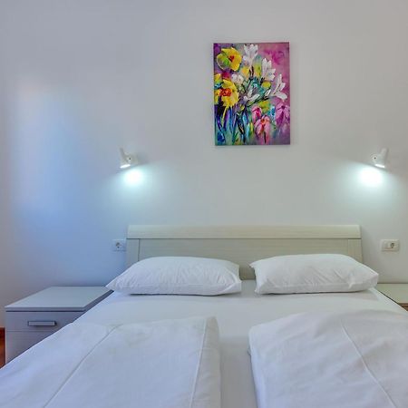 Apartments Host Barbat na Rabu Eksteriør billede